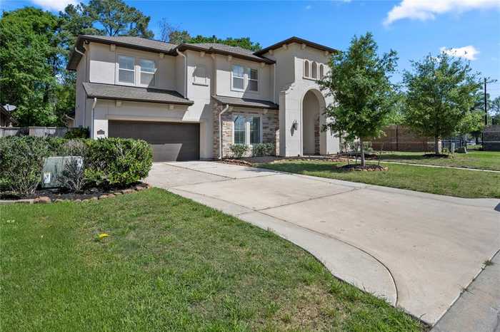 photo 1: 5810 Stratton Woods Drive, Spring TX 77389