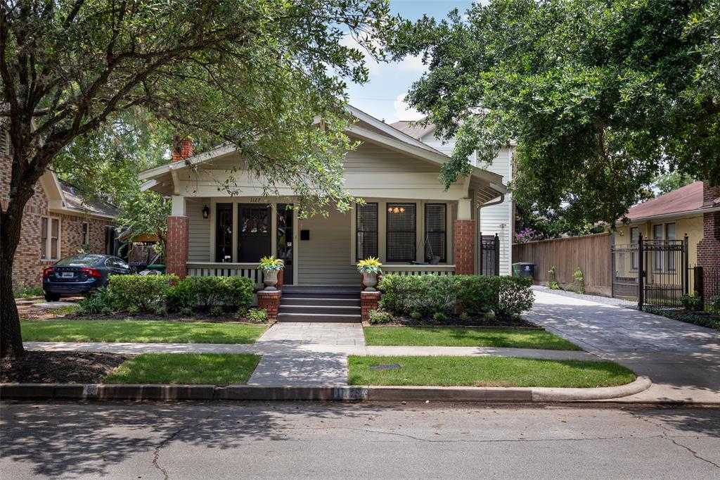 photo 1: 1127 Bayland Avenue, Houston TX 77009