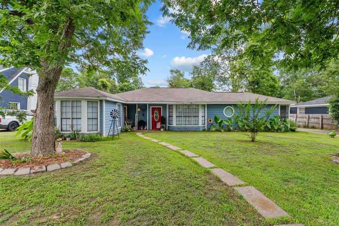 photo 1: 102 S 12th Street, Crockett TX 75835