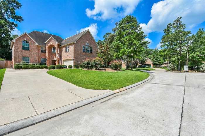 photo 1: 7 Stickley Court, The Woodlands TX 77382