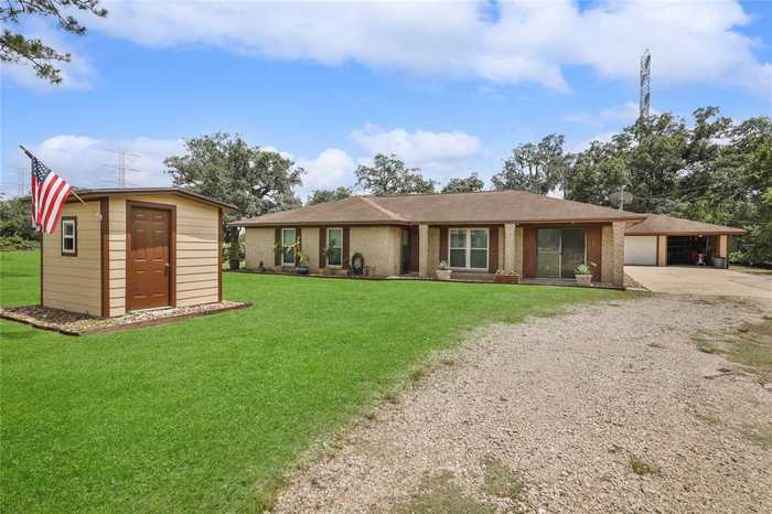 photo 1: 1613 County Road 797, Brazoria TX 77422