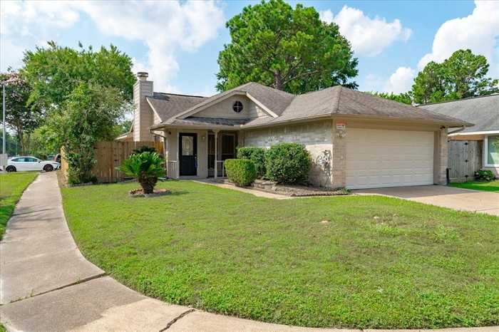 photo 2: 3915 Pintan Lane, Houston TX 77014