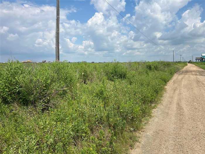 photo 1: 4th Street, Gilchrist TX 77617