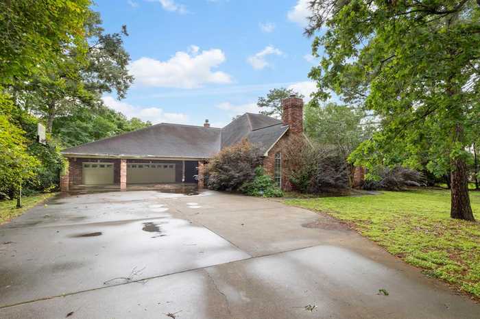 photo 2: 2302 Timbergreen Circle, Magnolia TX 77355