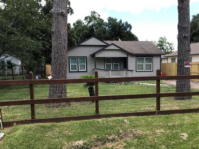 photo 1: 903 San Jacinto Street, Highlands TX 77562