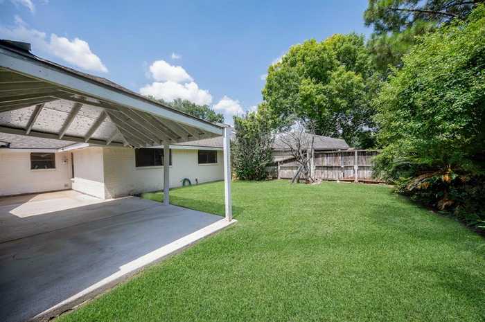 photo 32: 14819 Delbarton Drive, Houston TX 77083