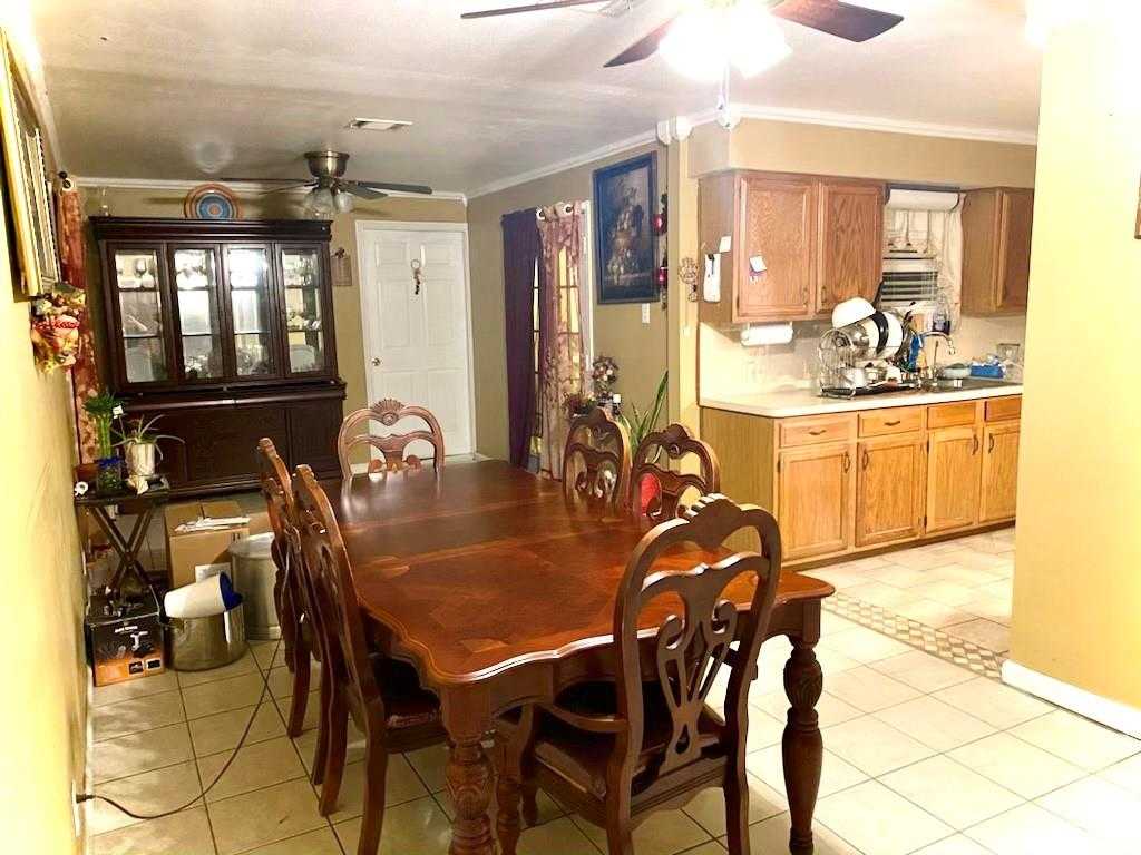 photo 2: 3504 Thornwood Drive, Pasadena TX 77503