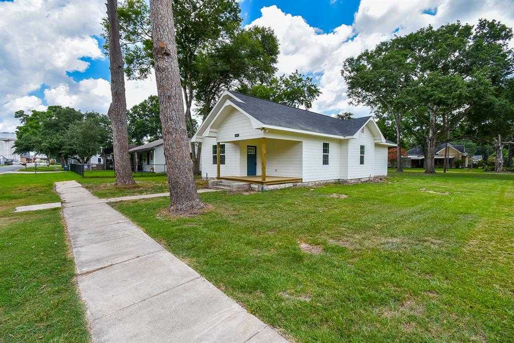 photo 1: 311 August Street, El Campo TX 77437