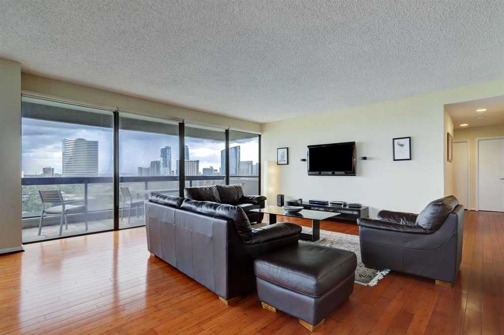 photo 3: 49 Briar Hollow Lane Unit 1405, Houston TX 77027