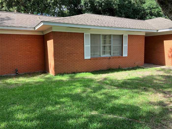 photo 2: 1202 Linnwood Street, El Campo TX 77437