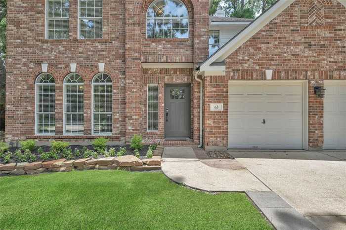 photo 2: 63 Terraglen Drive, The Woodlands TX 77382