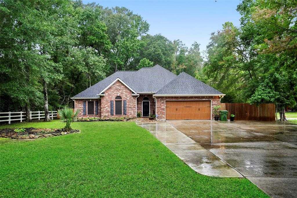 photo 3: 30007 Commons Woods Court, Huffman TX 77336