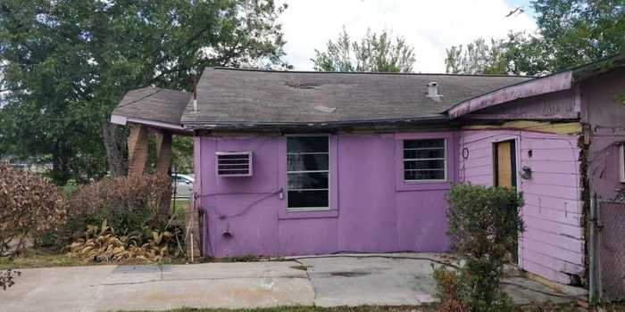 photo 2: 3235 Waverly Street, Beaumont TX 77705