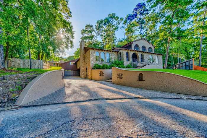 photo 2: 602 Rolling Hills Road, Huntsville TX 77340