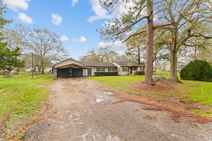 photo 1: 12739 Roesler Road, Needville TX 77461