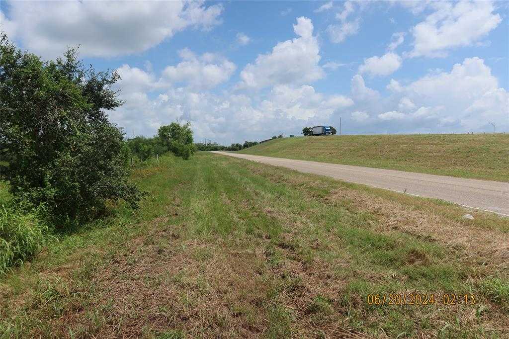 photo 3: 1046 Railhead Road, Columbus TX 78934