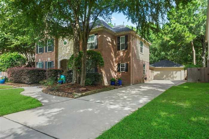 photo 2: 4911 Fox Grass Trail, Kingwood TX 77345