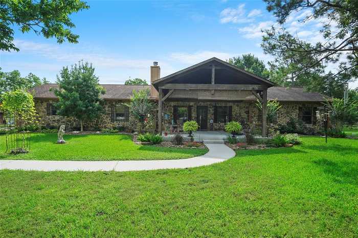 photo 1: 1880 Whila Way, Alvin TX 77511