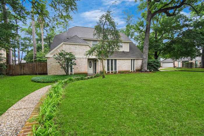 photo 2: 802 Romaine Lane, Houston TX 77090