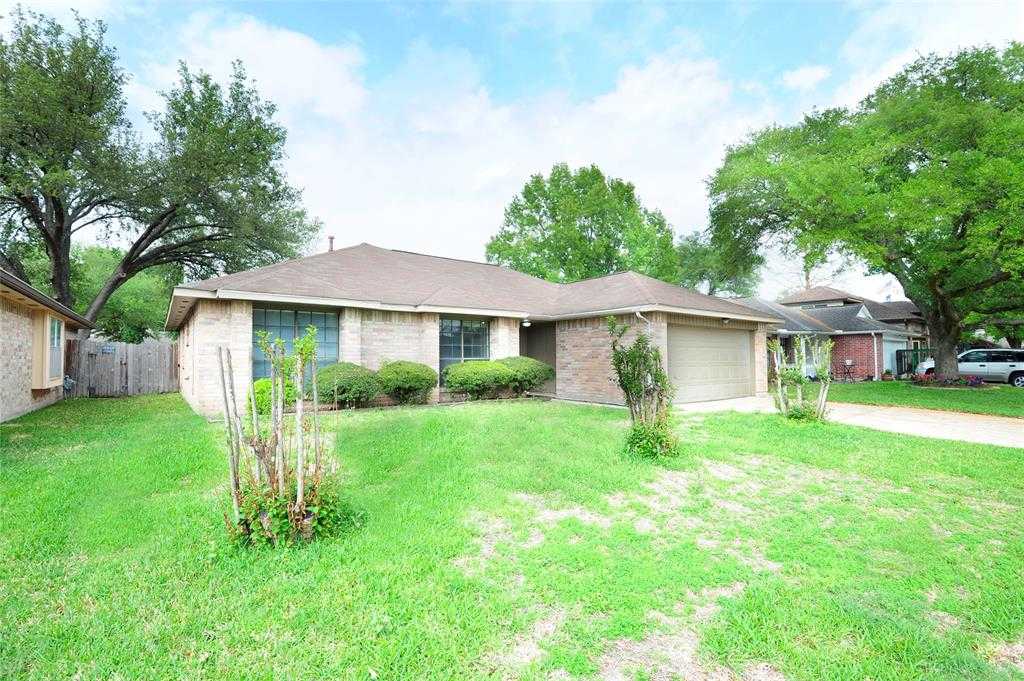 photo 2: 13422 S Somersworth Drive, Houston TX 77041