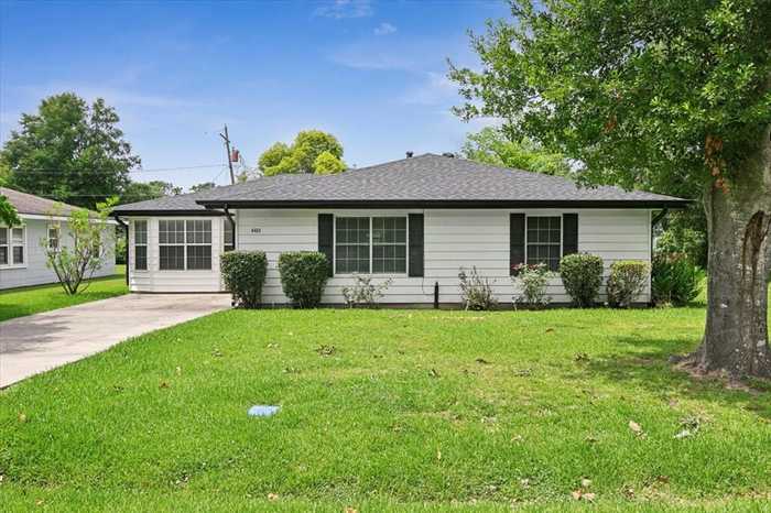 photo 1: 4414 W Edgar Street, Orange TX 77630