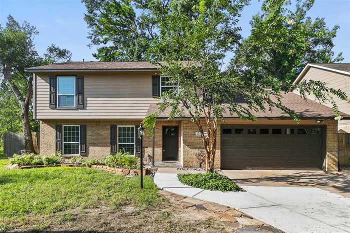 photo 1: 3234 Glade Springs Drive, Houston TX 77339