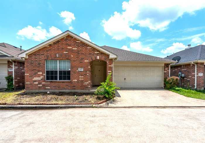 photo 1: 1971 Sugar Pine Circle, Houston TX 77090