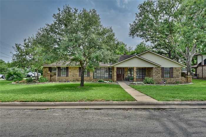 photo 1: 209 E Hacienda Street, Bellville TX 77418