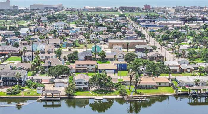 photo 50: 18 S Shore Drive, Galveston TX 77551