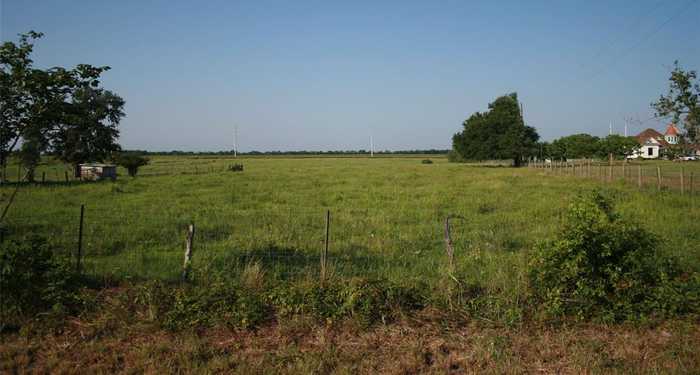 photo 1: Hwy 36 Highway, Wallis TX 77485