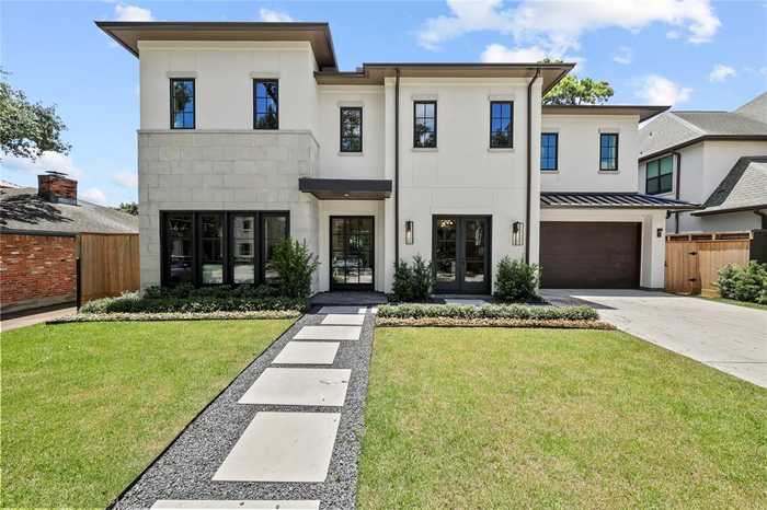 photo 1: 3833 Piping Rock Lane, Houston TX 77027