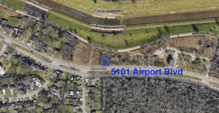 photo 2: 5101 Airport Boulevard, Houston TX 77048