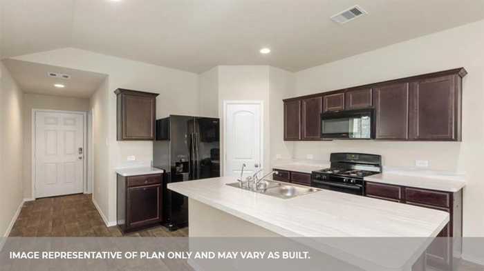 photo 2: 1135 Juniper Vista Drive, Houston TX 77090