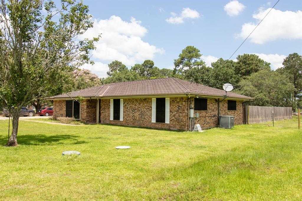 photo 2: 2605 County Road 62, Rosharon TX 77583