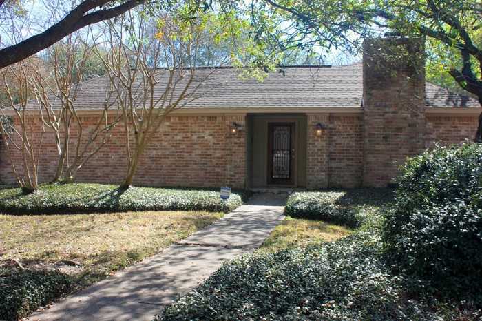 photo 2: 11804 Westmere Drive, Houston TX 77077