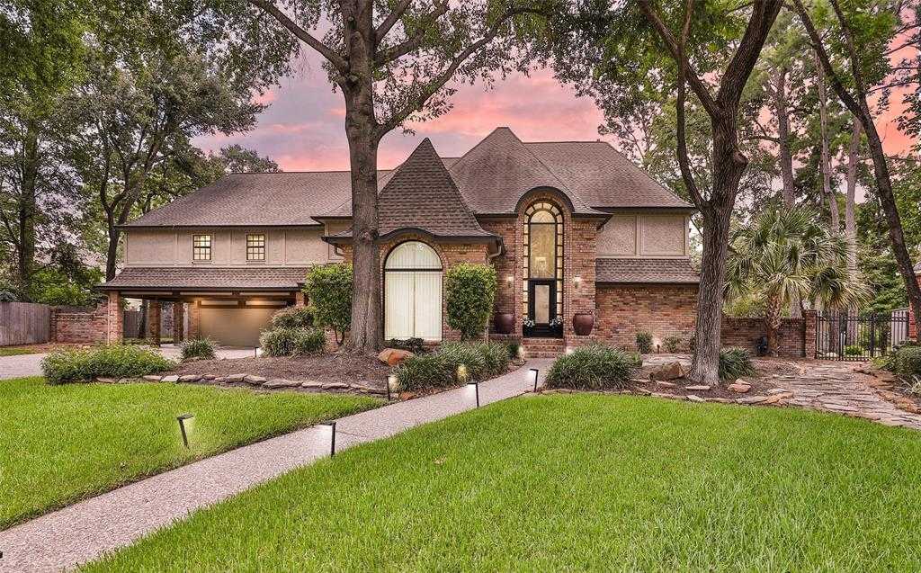 photo 1: 11802 Primwood Drive, Houston TX 77070