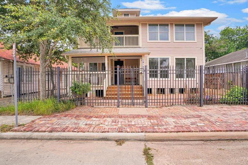 photo 1: 1916 Hardy Street, Houston TX 77026