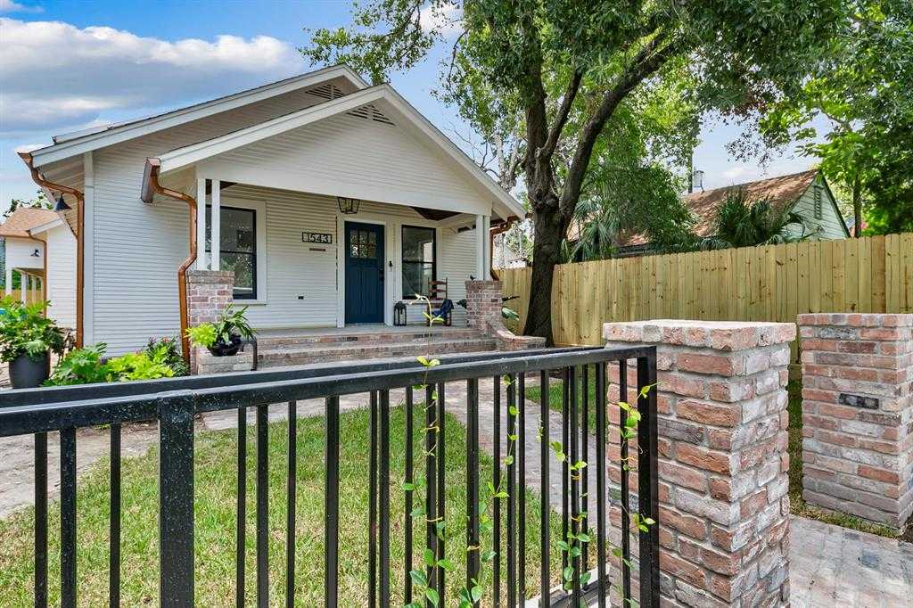 photo 1: 1543 Columbia Street, Houston TX 77008