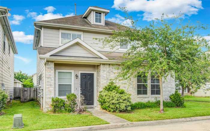 photo 1: 11835 Jelicoe Drive, Houston TX 77047