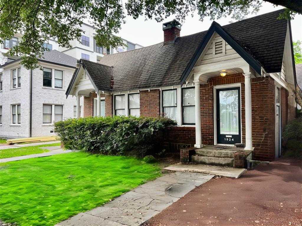 photo 1: 1924 Harold Street, Houston TX 77098