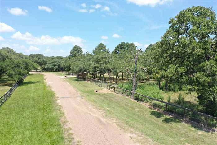 photo 31: 1087 County Road 156, Columbus TX 78934