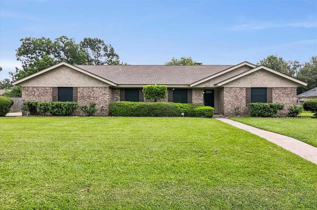 photo 1: 2600 Country Club Drive, Orange TX 77630