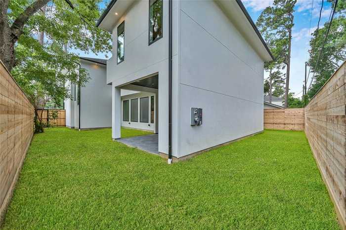 photo 48: 1066 Gardenia Drive, Houston TX 77018