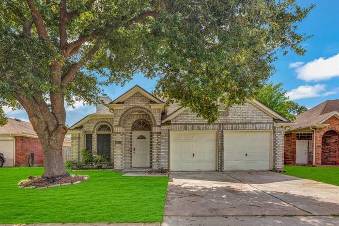 photo 1: 8222 Viny Ridge Drive, Houston TX 77083