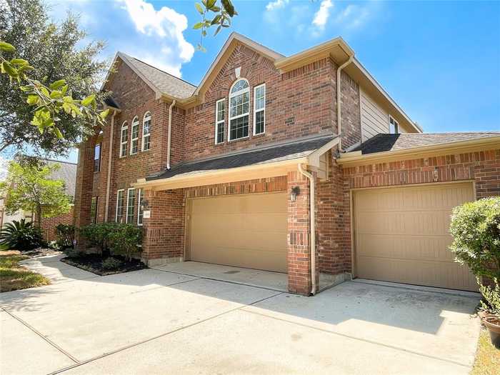 photo 2: 13530 Hammond Hills Lane, Houston TX 77044