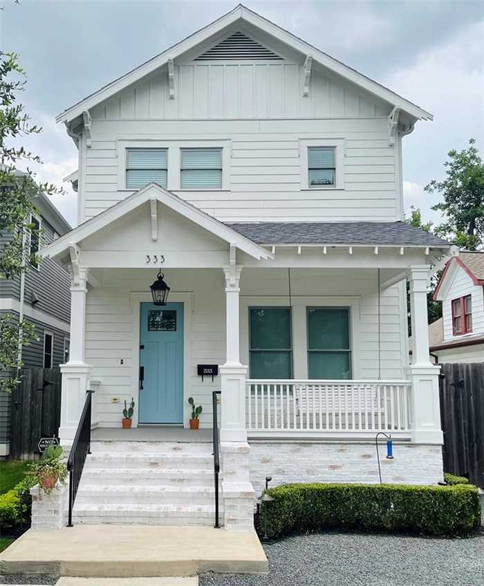 photo 1: 333 W 27th Street, Houston TX 77008