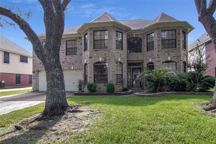 photo 2: 4419 Tree Line Drive, Pasadena TX 77505