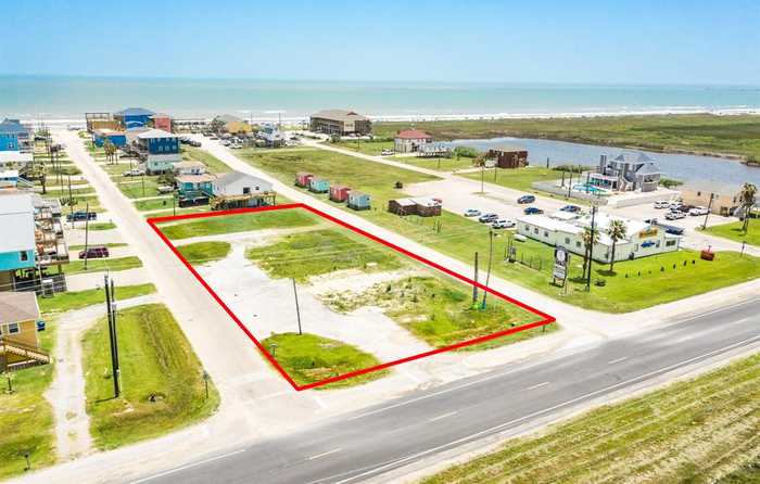 photo 2: 323 Ocean Avenue, Surfside Beach TX 77541