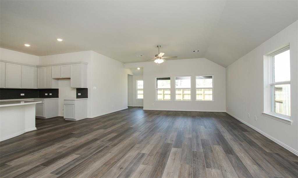 photo 3: 32311 Magnolia Glen Lane, Waller TX 77484