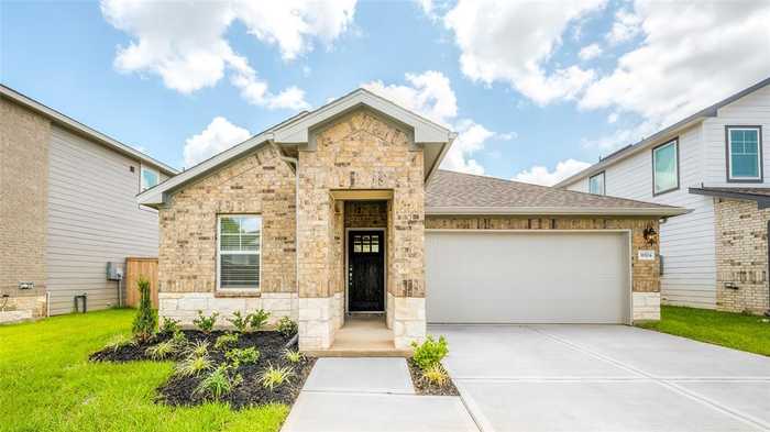 photo 1: 38524 Winding Meadows Drive, Magnolia TX 77354